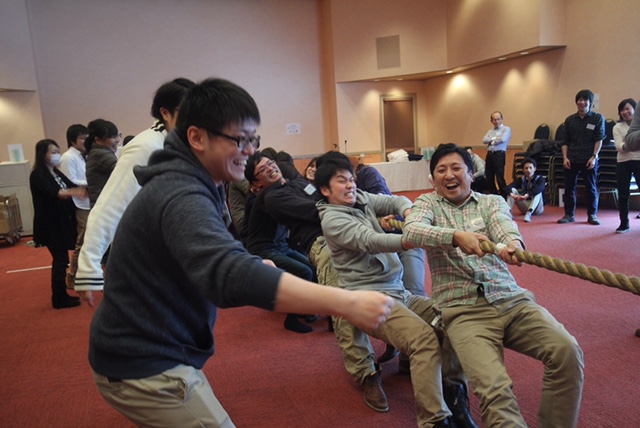 ロゴス様全社研修 綱引き